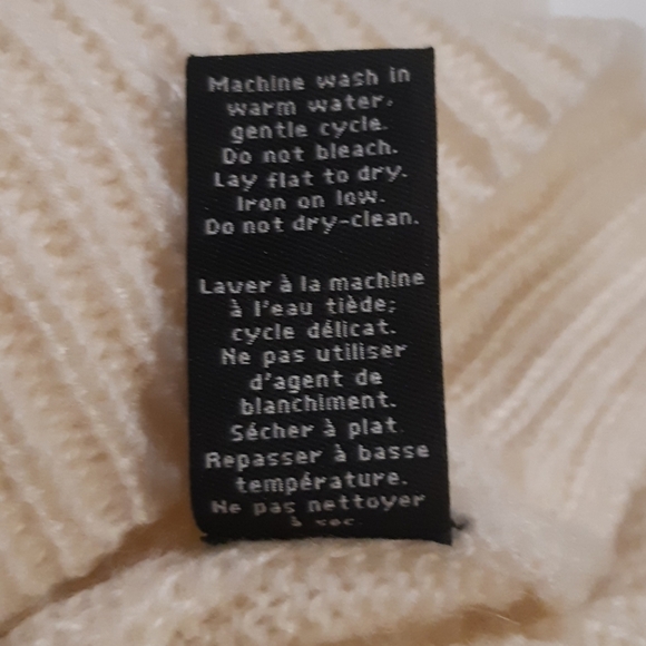 White Jessica sweater beaded embellished sholders lightweight size 18p Xl petite - Picture 7 of 8